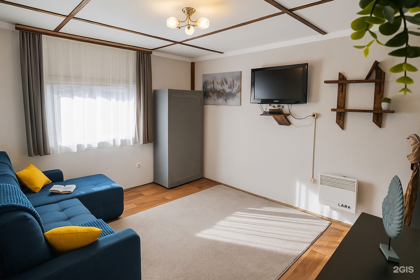 Апартаменты на 99999 Советская 7а - фото 2