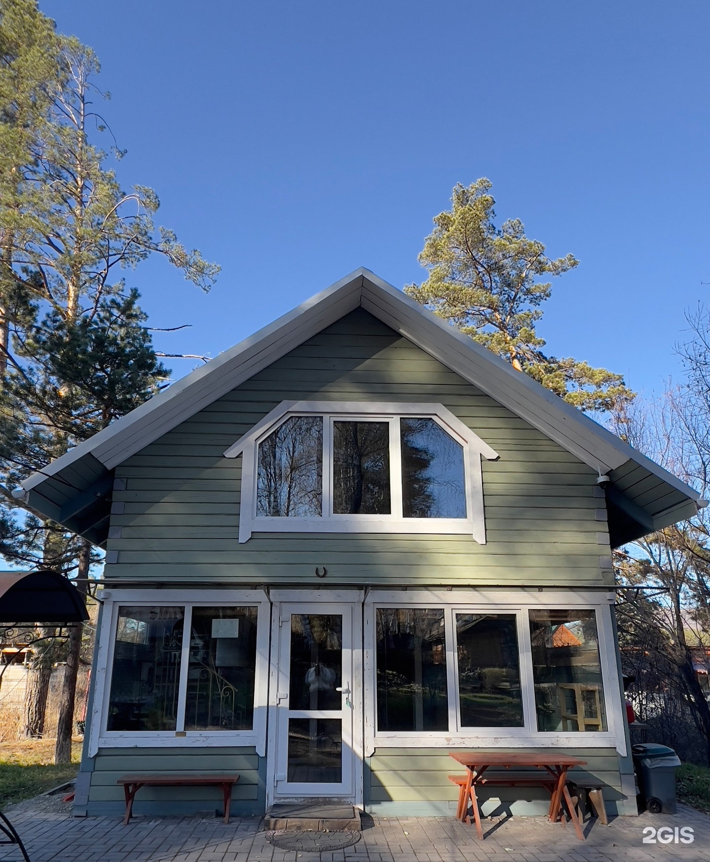 Двухэтажный дом с видом на реку, сад и горы - фото 14