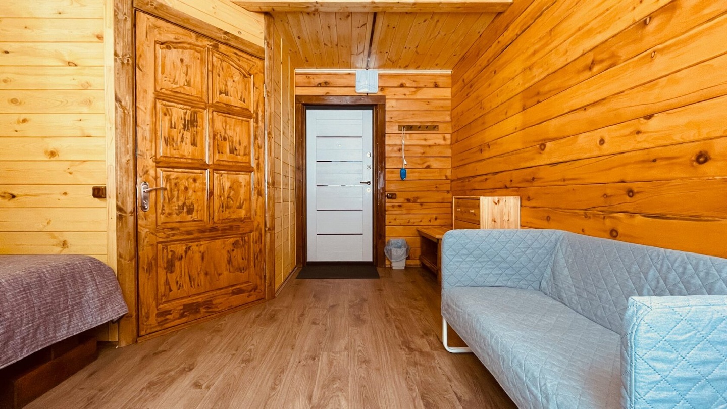 Красные ворота - фото 106