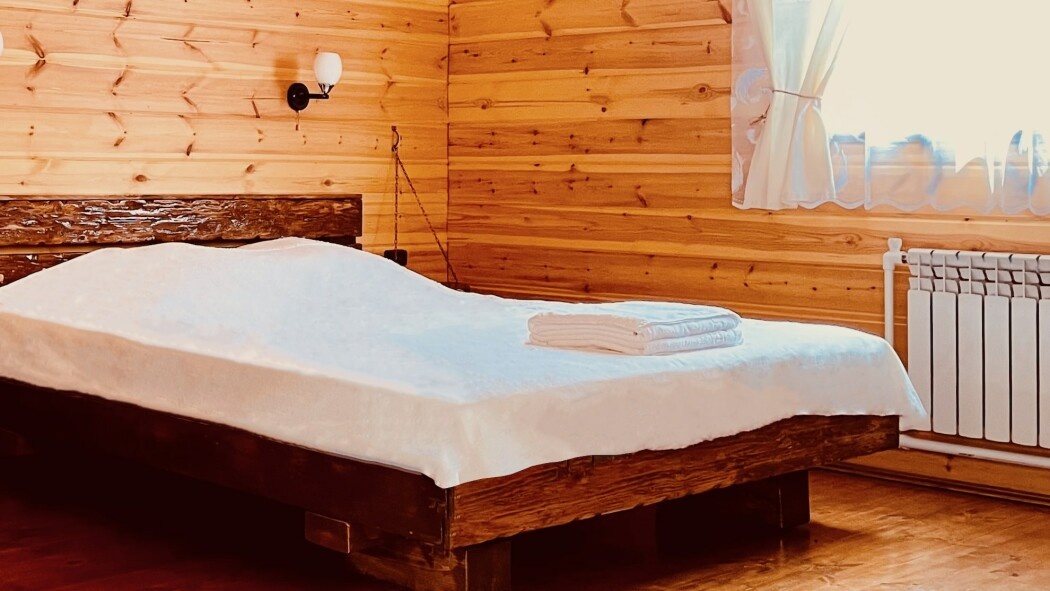 🏠 Двухместный номер с «королевской кроватью» , мини-кухней и отдельным входом на 2 этаже (№7) - фото 1