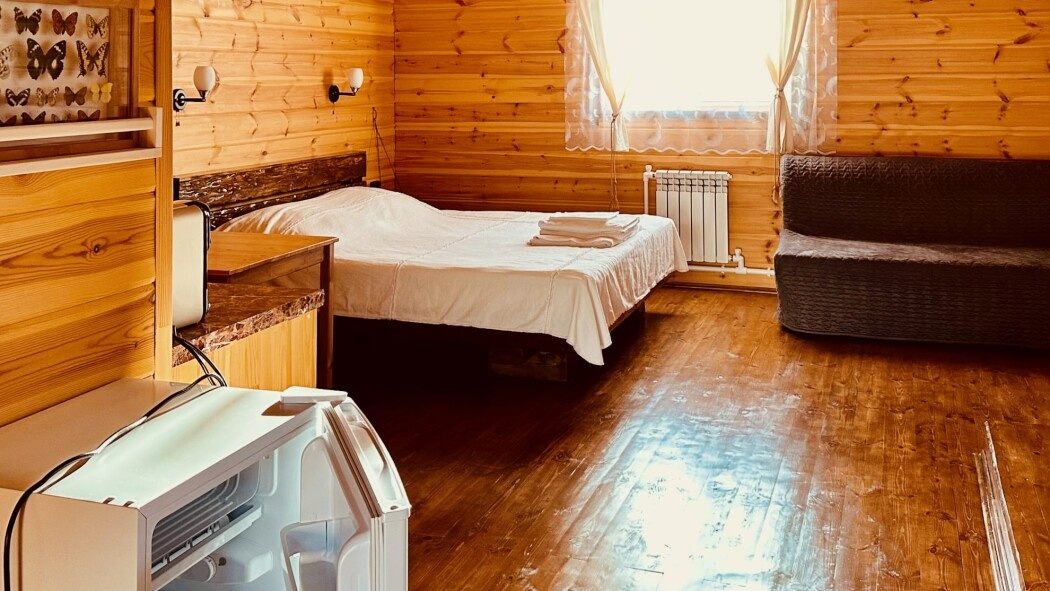 🏠 Двухместный номер с «королевской кроватью» , мини-кухней и отдельным входом на 2 этаже (№7) - фото 2