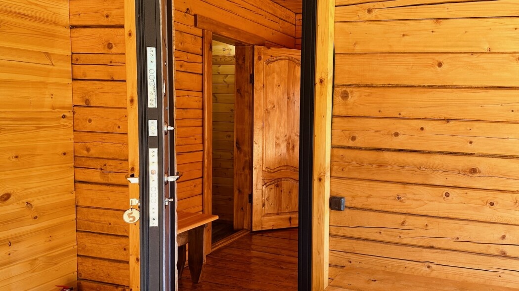 Двухместный номер с двуспальной кроватью и видом на горы (№4 и №5) - фото 3