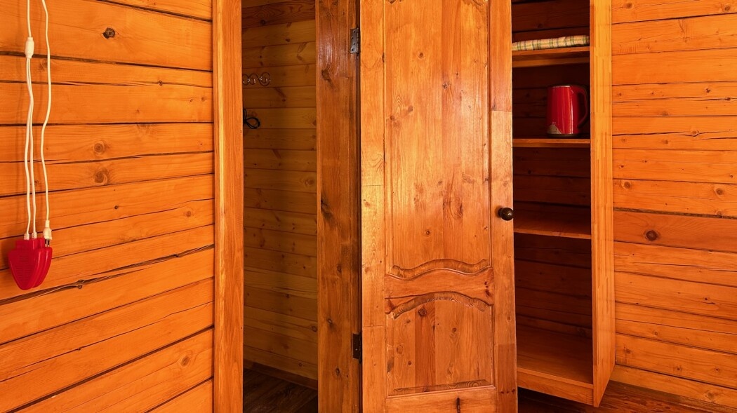 Двухместный номер с двуспальной кроватью и видом на горы (№4 и №5) - фото 4