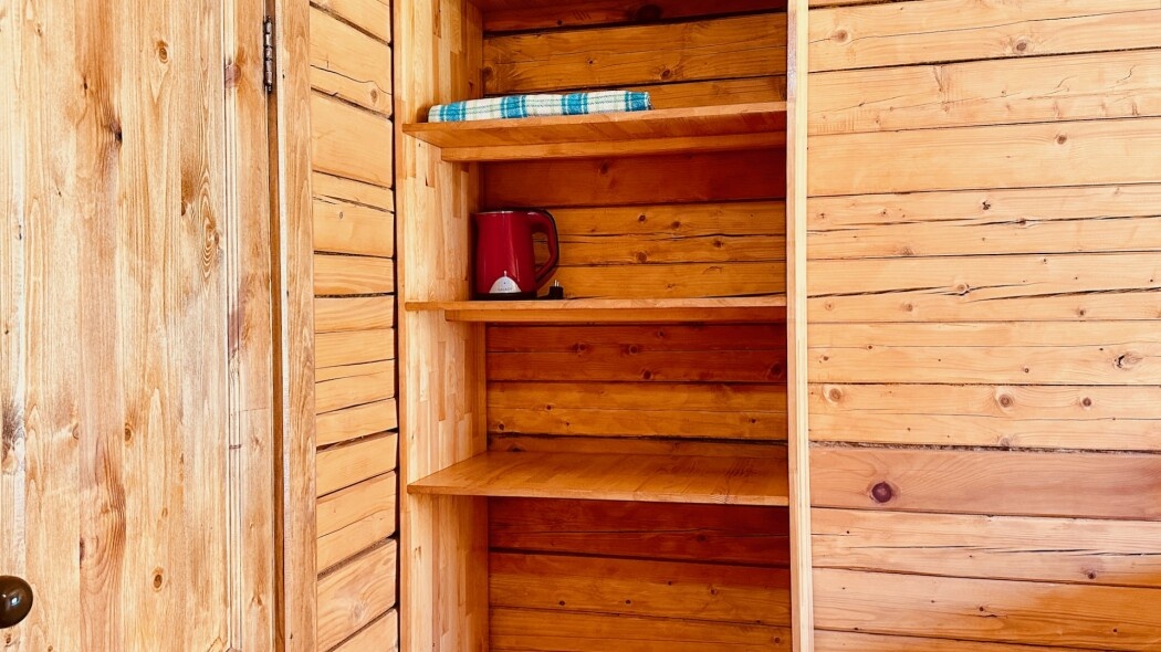 Двухместный номер с двуспальной кроватью и видом на горы (№4 и №5) - фото 11