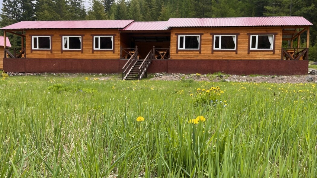 Двухместный номер с двуспальной кроватью и видом на горы (№4 и №5) - фото 15