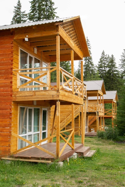 Коттедж с террасой - фото 1