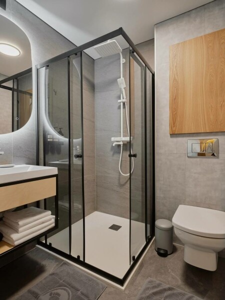 Двухэтажный номер люкс  36м²  в панорамном  триплексе для 2-4 гостей - фото 6