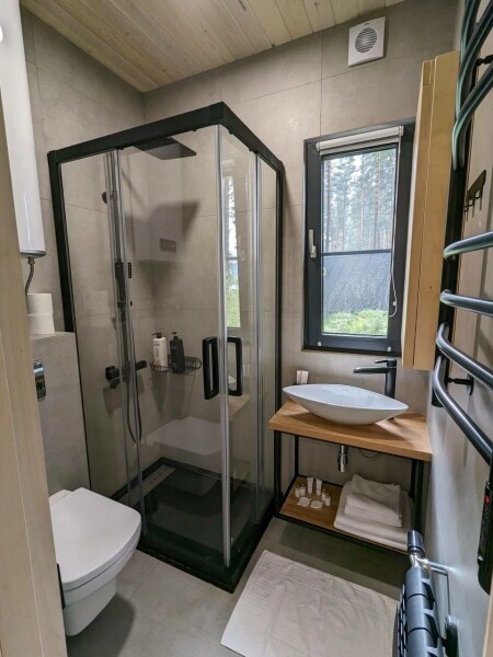 Большой зеркальный куб с отдельной спальней №0 для 2-4 гостей - фото 7