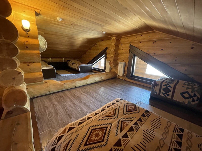 Большая половина дома - фото 6