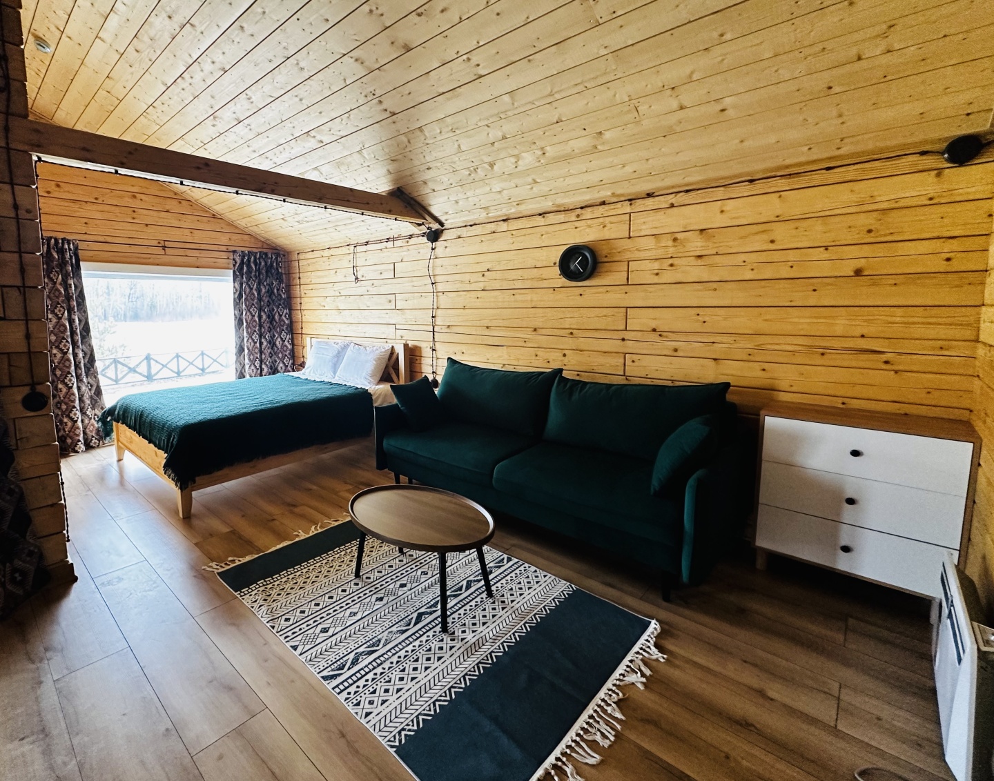 Дом с террасой - фото 1