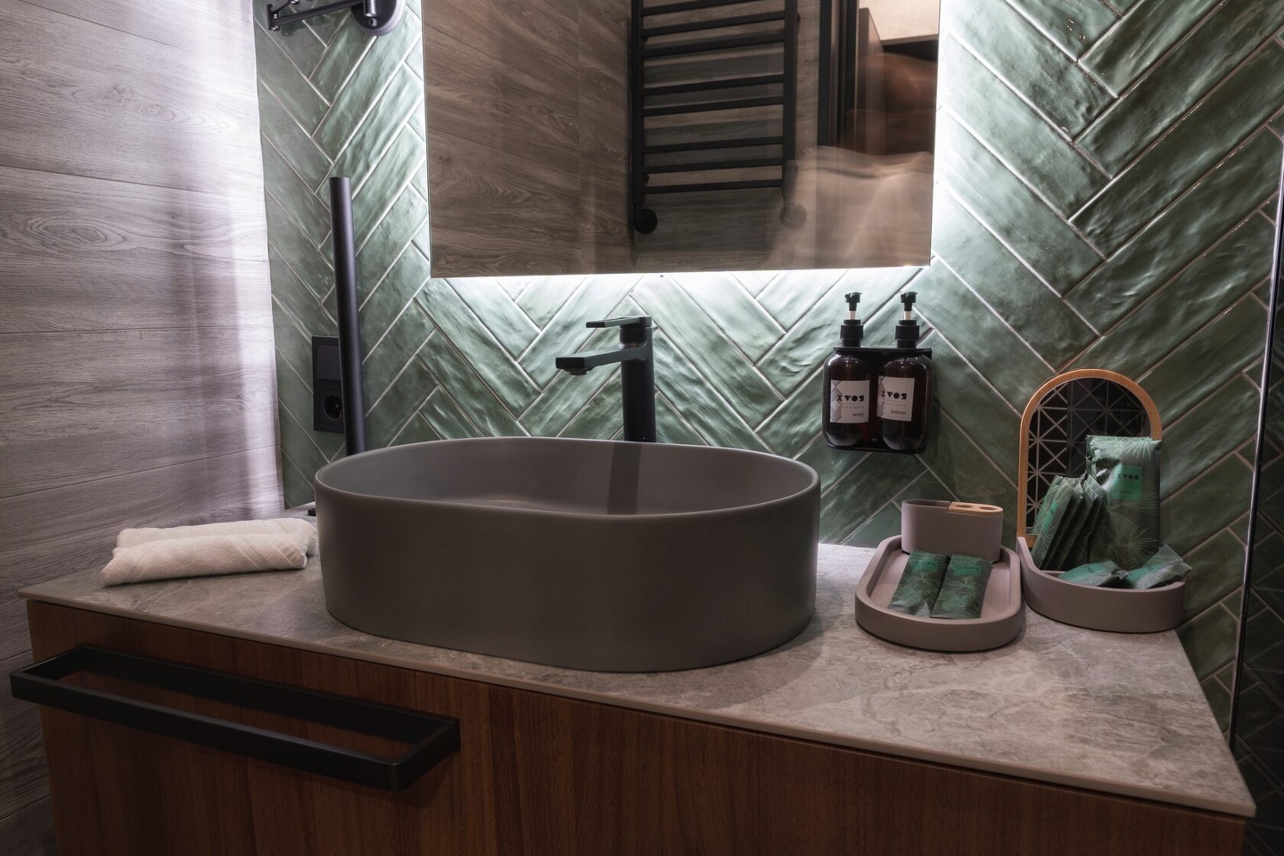 Хвоя в горах - фото 31