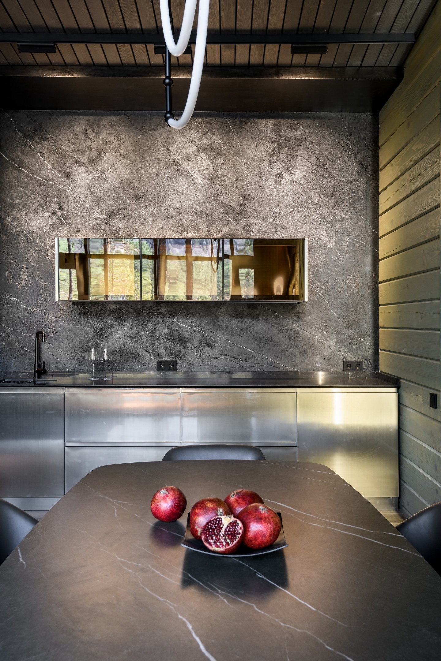 Хвоя в горах - фото 37