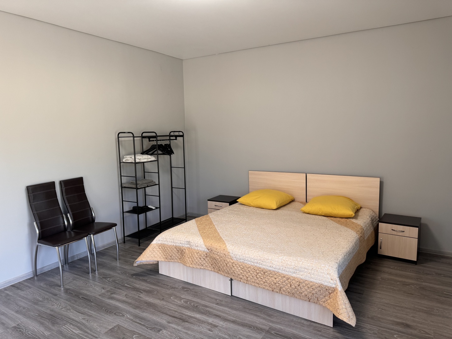 Двухместный номер с 1 двуспальной или 2 односпальными кроватями - фото 1