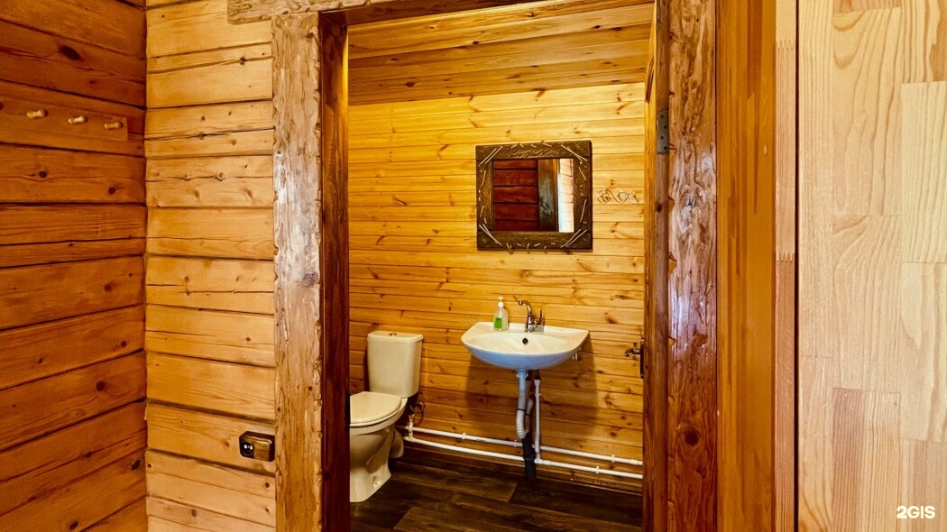 Семейный с 1 двуспальной и 2 односпальными кроватями с видом на горы (№3) - фото 12