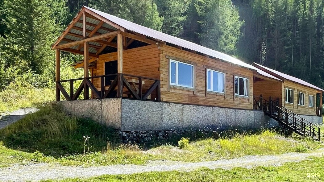 Семейный с 1 двуспальной и 2 односпальными кроватями с видом на горы (№3) - фото 19