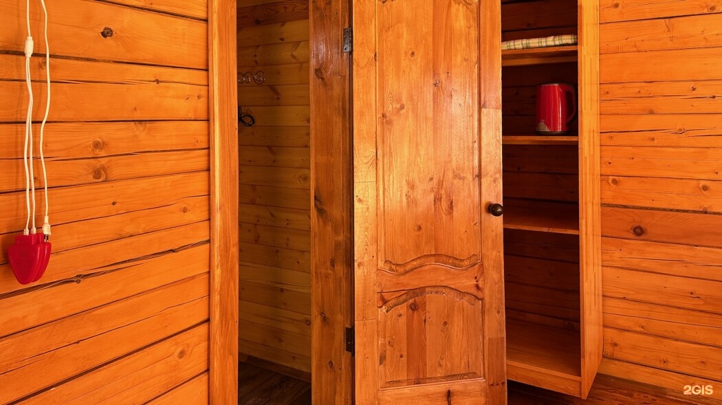 Двухместный номер с двуспальной кроватью и видом на горы (№4 и №5) - фото 4