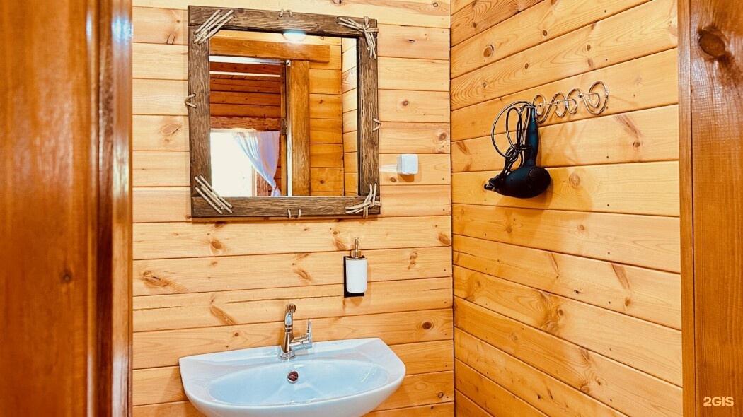 Двухместный номер с двуспальной кроватью и видом на горы (№4 и №5) - фото 8