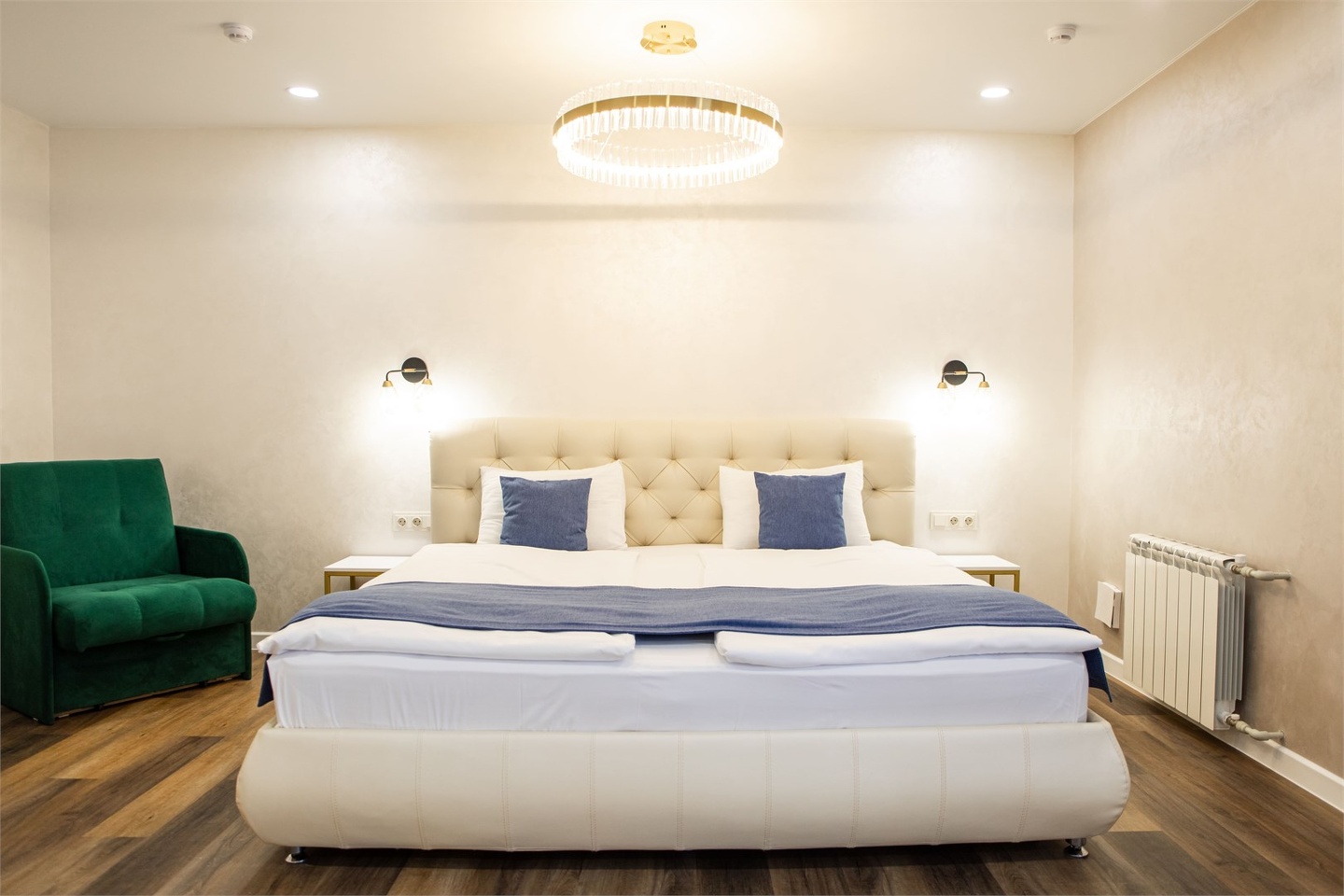 Люкс с видом на горы - фото 1