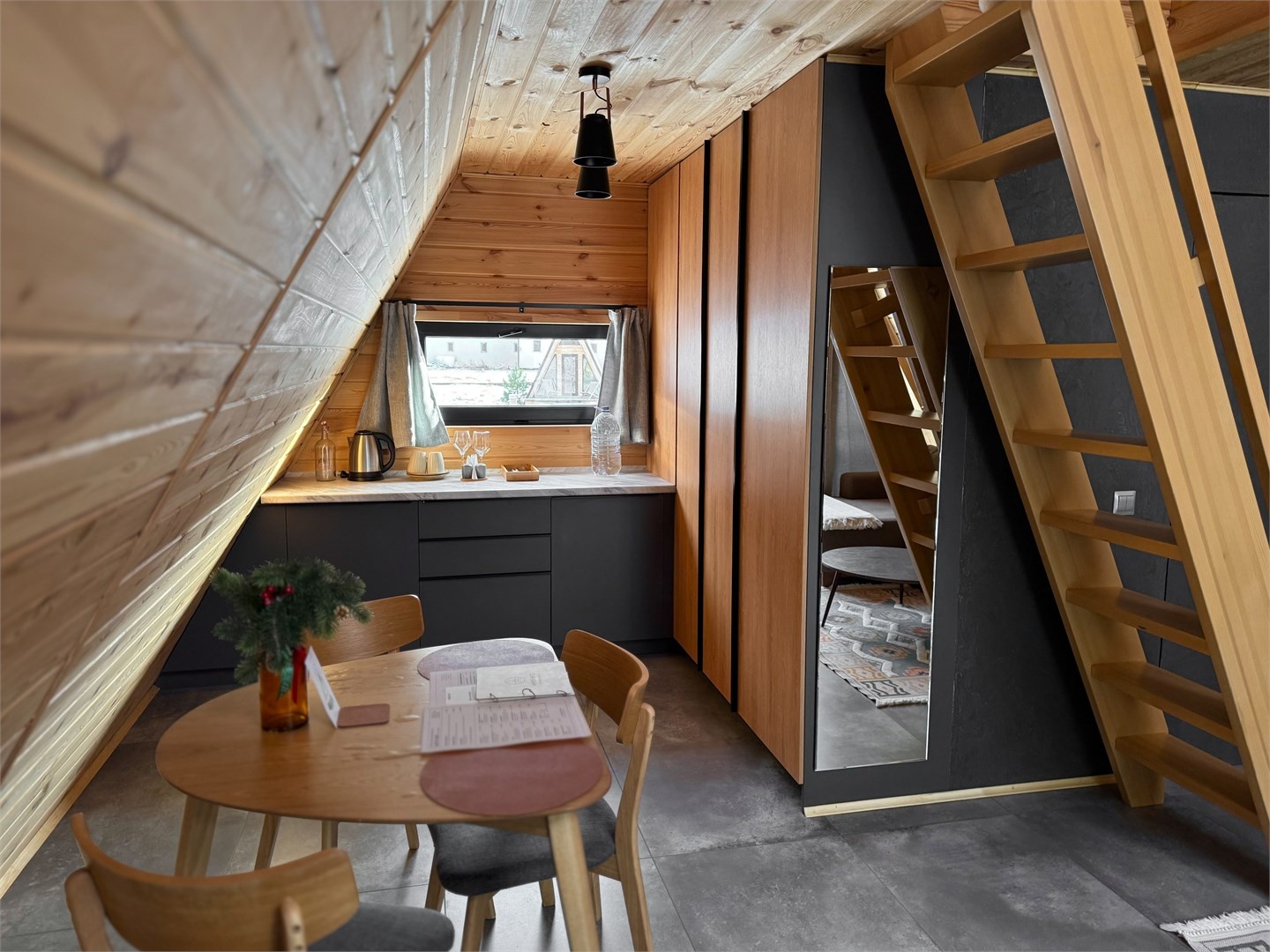 Дом А-фрейм вид на горы с одной спальней - фото 2