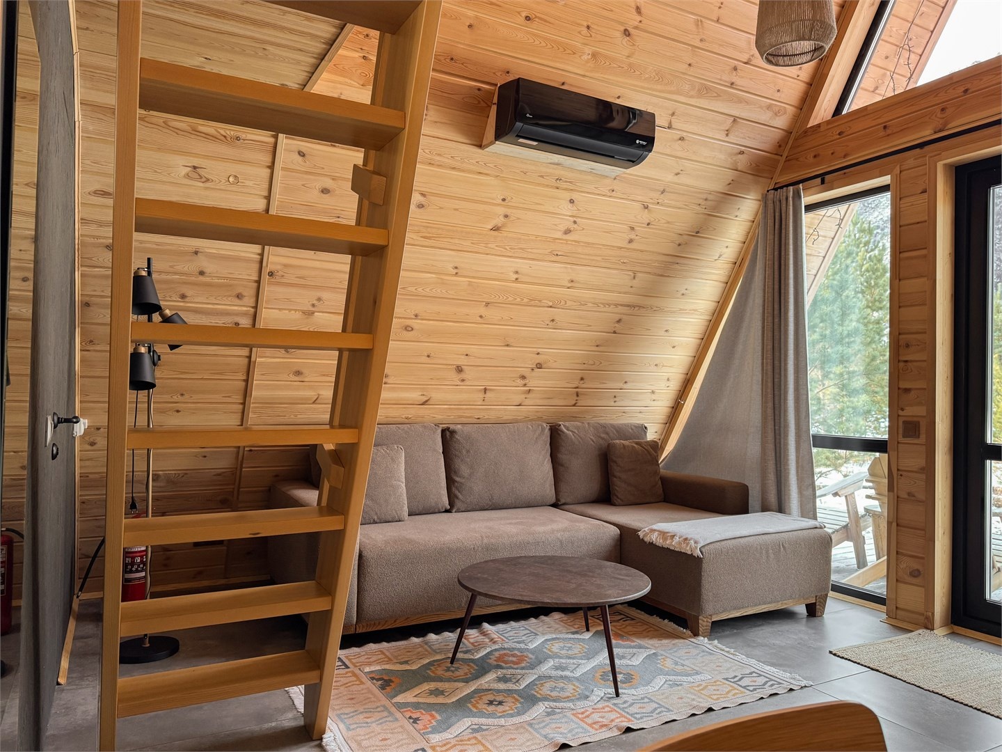 Дом А-фрейм вид на горы с одной спальней - фото 9