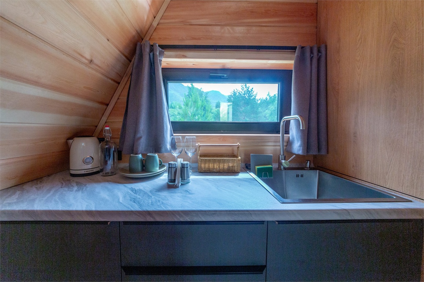 Дом А-фрейм вид на реку с одной спальней - фото 6