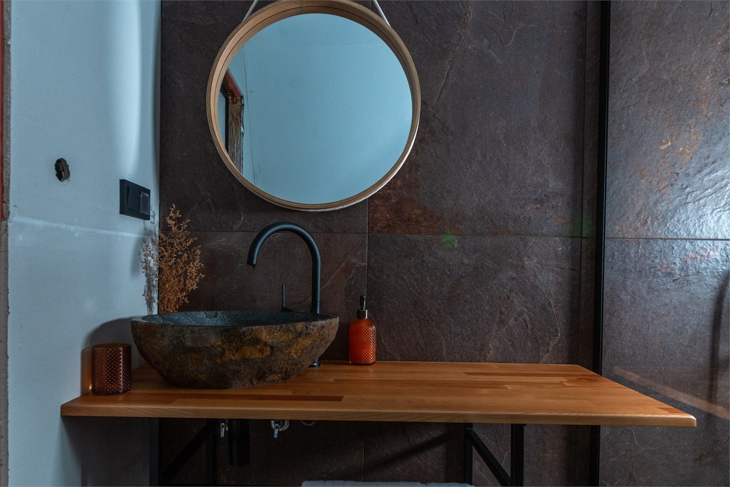 Дом А-фрейм вид на реку с одной спальней - фото 8