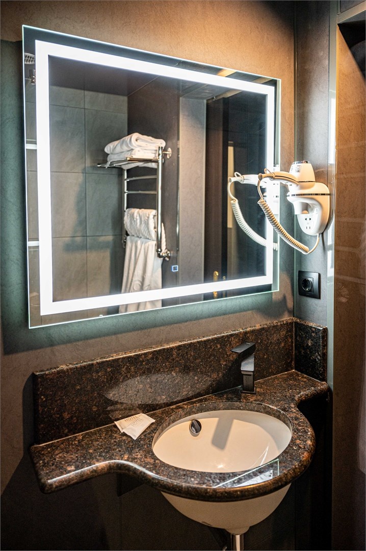 Стандарт без балкона с видом на горы Twin (Отель «Югославский») - фото 4