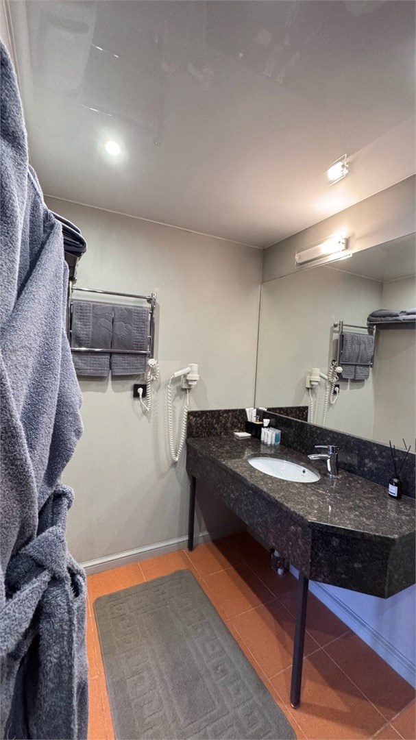 Люкс с видом на озеро (Отель «Югославский») - фото 3