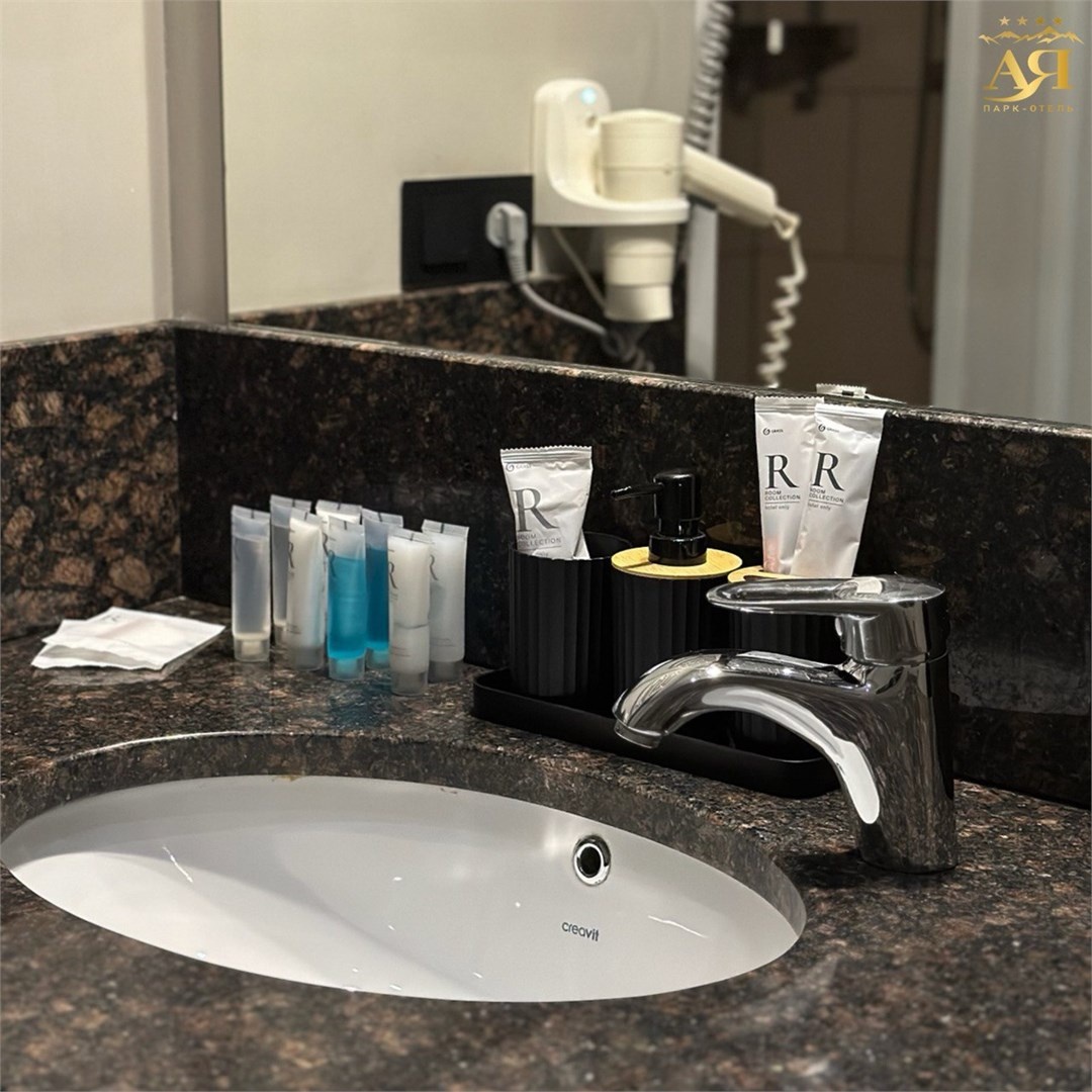 Люкс студия с видом на горы (Отель «Югославский») - фото 3