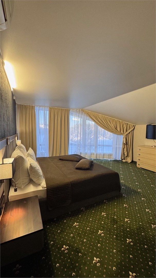 Люкс двухуровневый с видом на озеро (Отель «Alira Palace») - фото 2