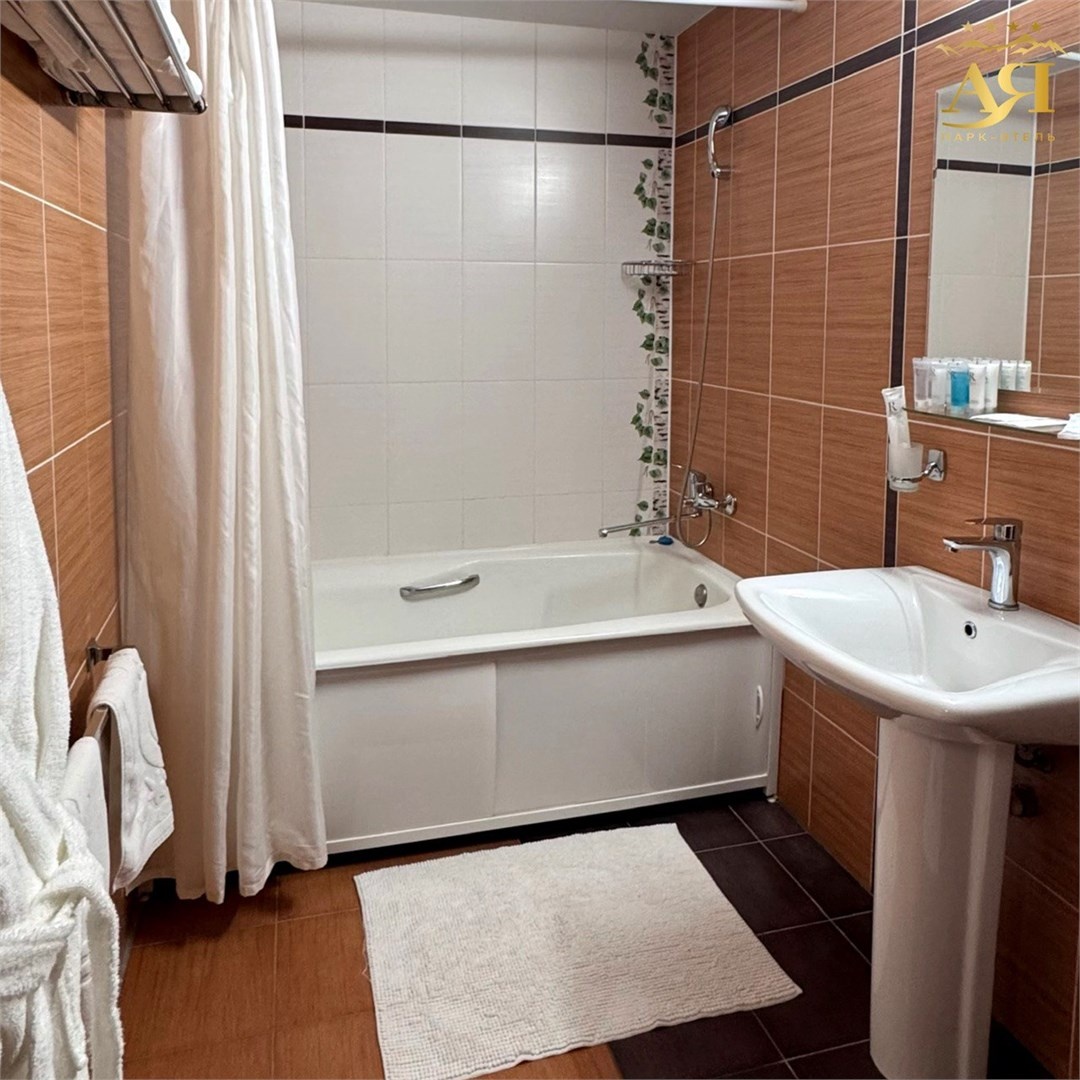 Люкс двухуровневый с видом на озеро (Отель «Alira Palace») - фото 7