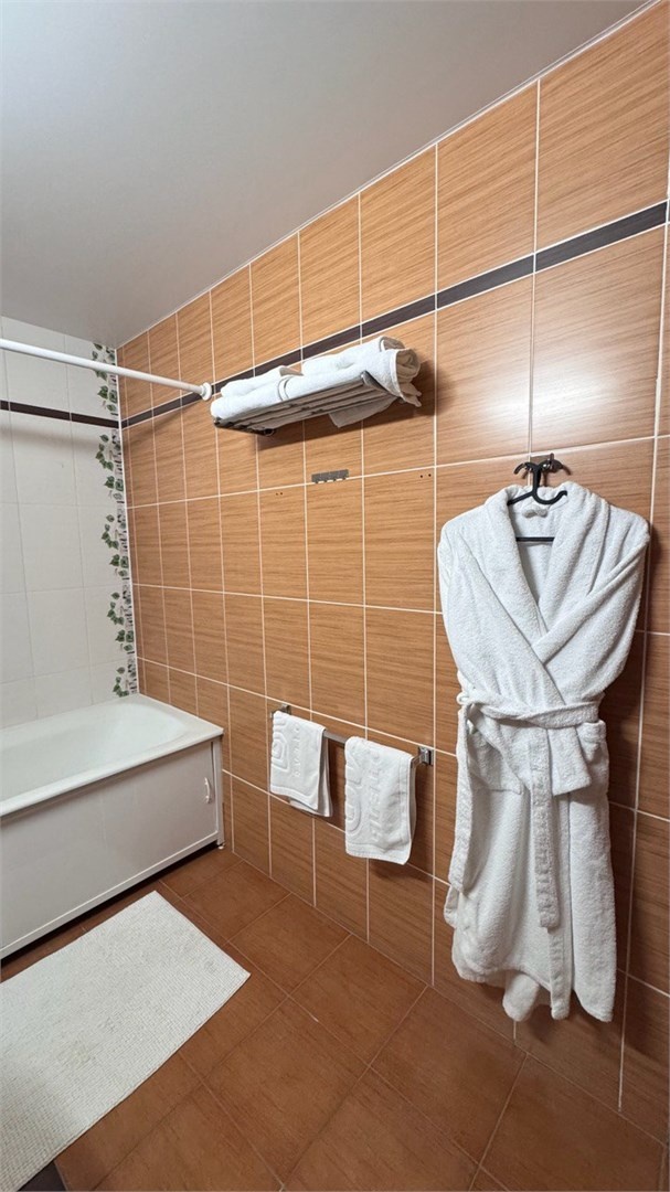 Люкс двухуровневый с видом на озеро (Отель «Alira Palace») - фото 8