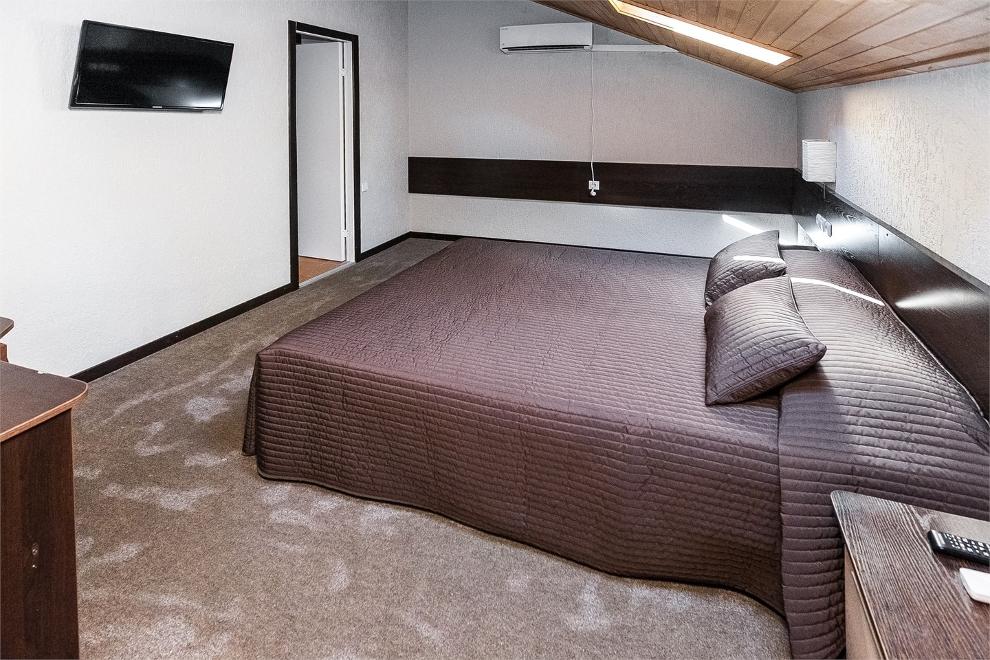 Стандарт с двухспальной кроватью ( Отель Шале) - фото 5