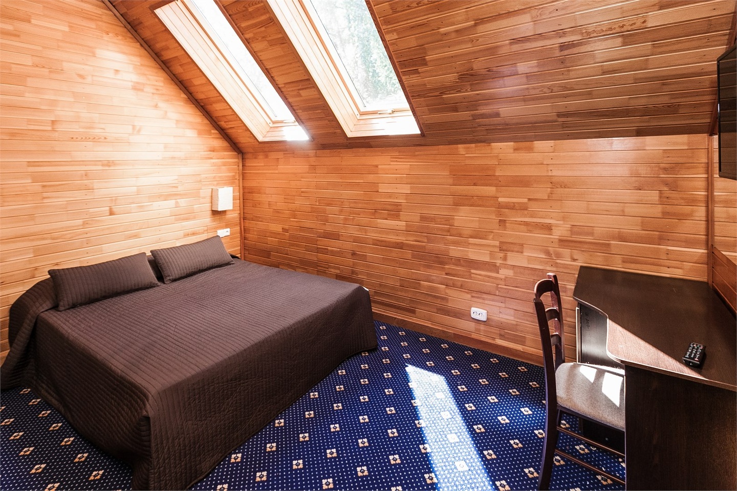 Стандарт с двухспальной кроватью ( Отель Шале) - фото 8