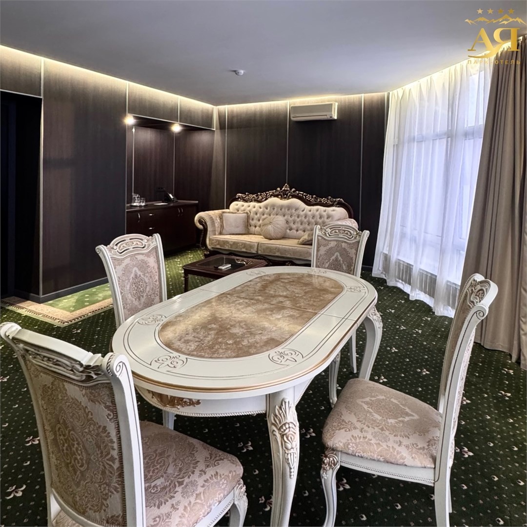 Люкс с видом на озеро  (Отель «Alira Palace») - фото 3