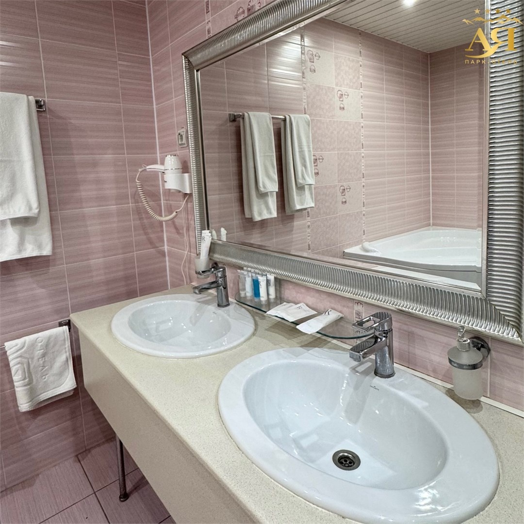 Люкс с видом на озеро  (Отель «Alira Palace») - фото 8