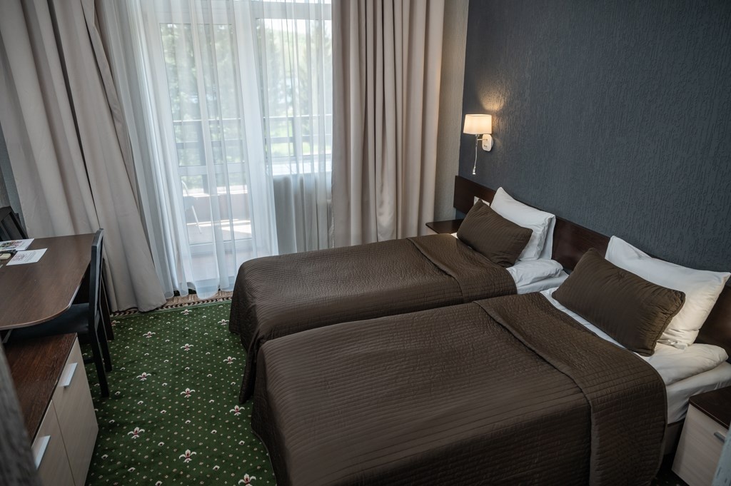 Стандарт двухмесный с видом на озеро Twin - фото 2