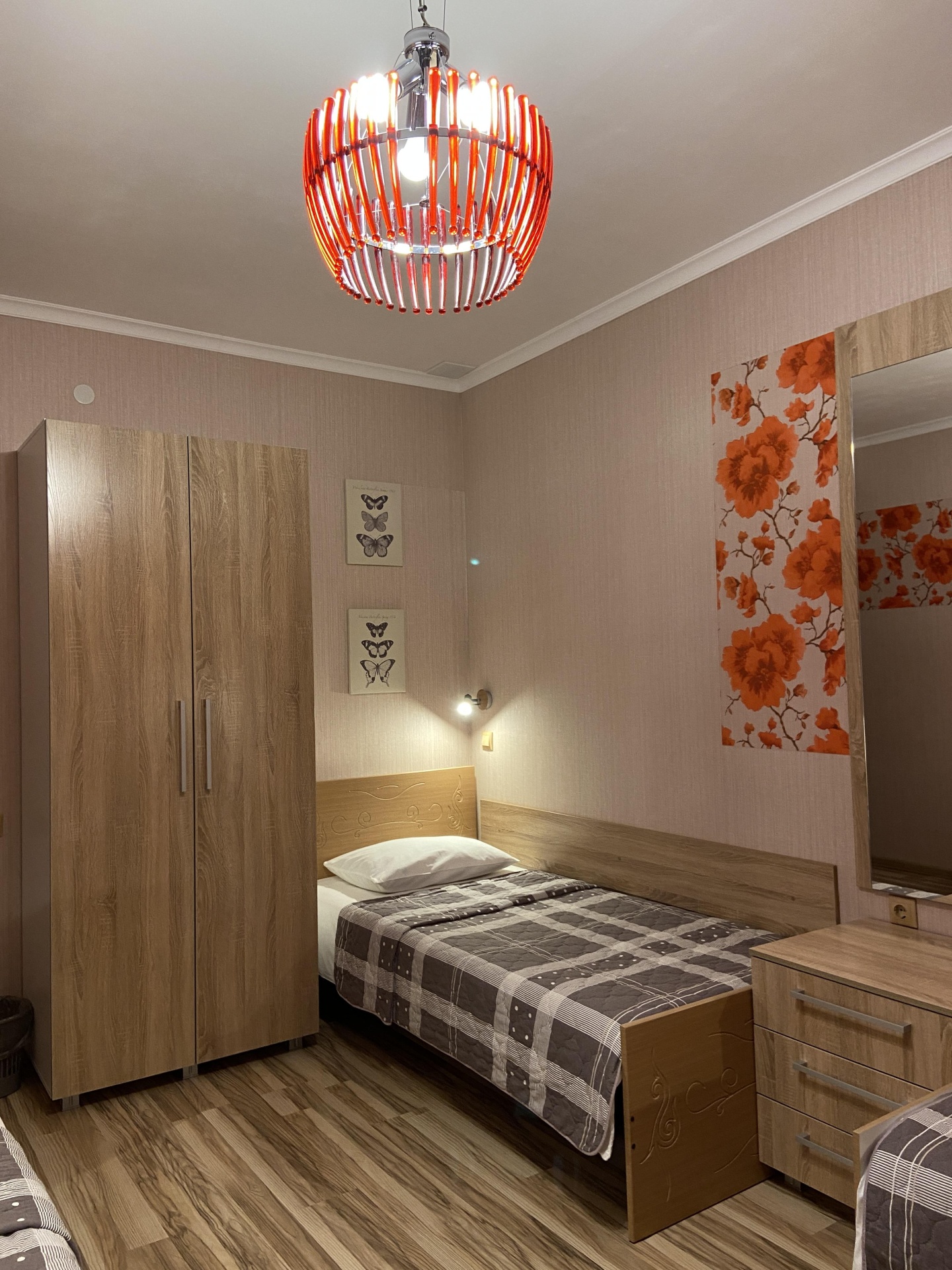 Трехместный номер с 3 односпальными кроватями с видом на горы - фото 8