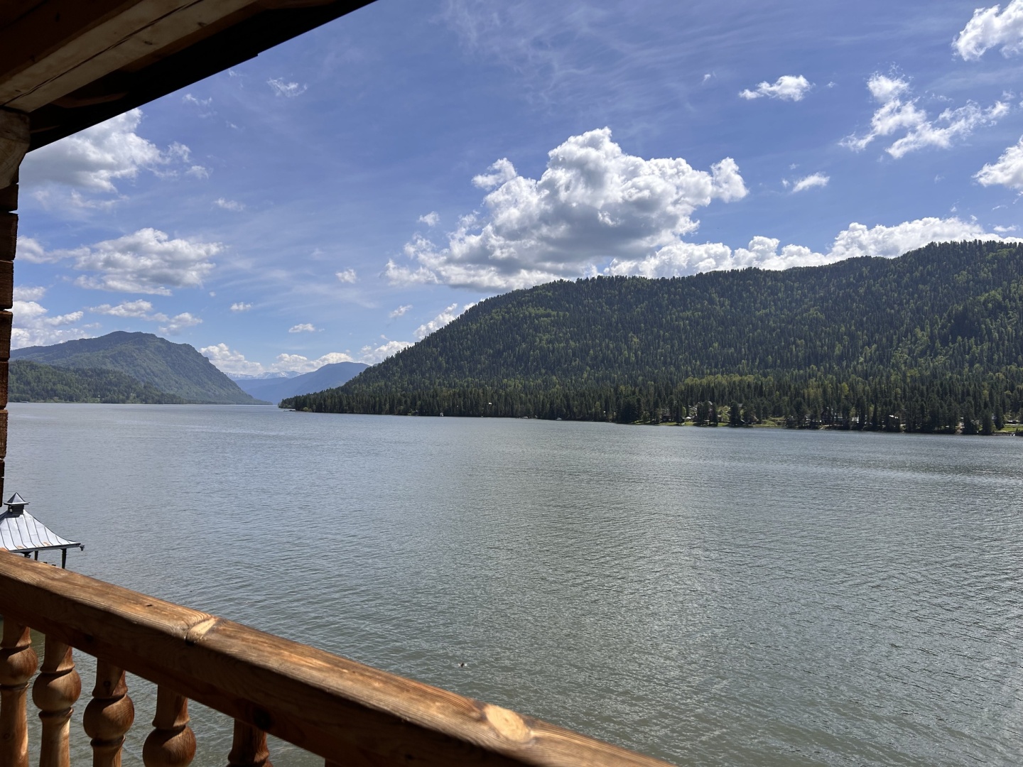 Семейный номер с балконом и видом на озеро  - фото 6