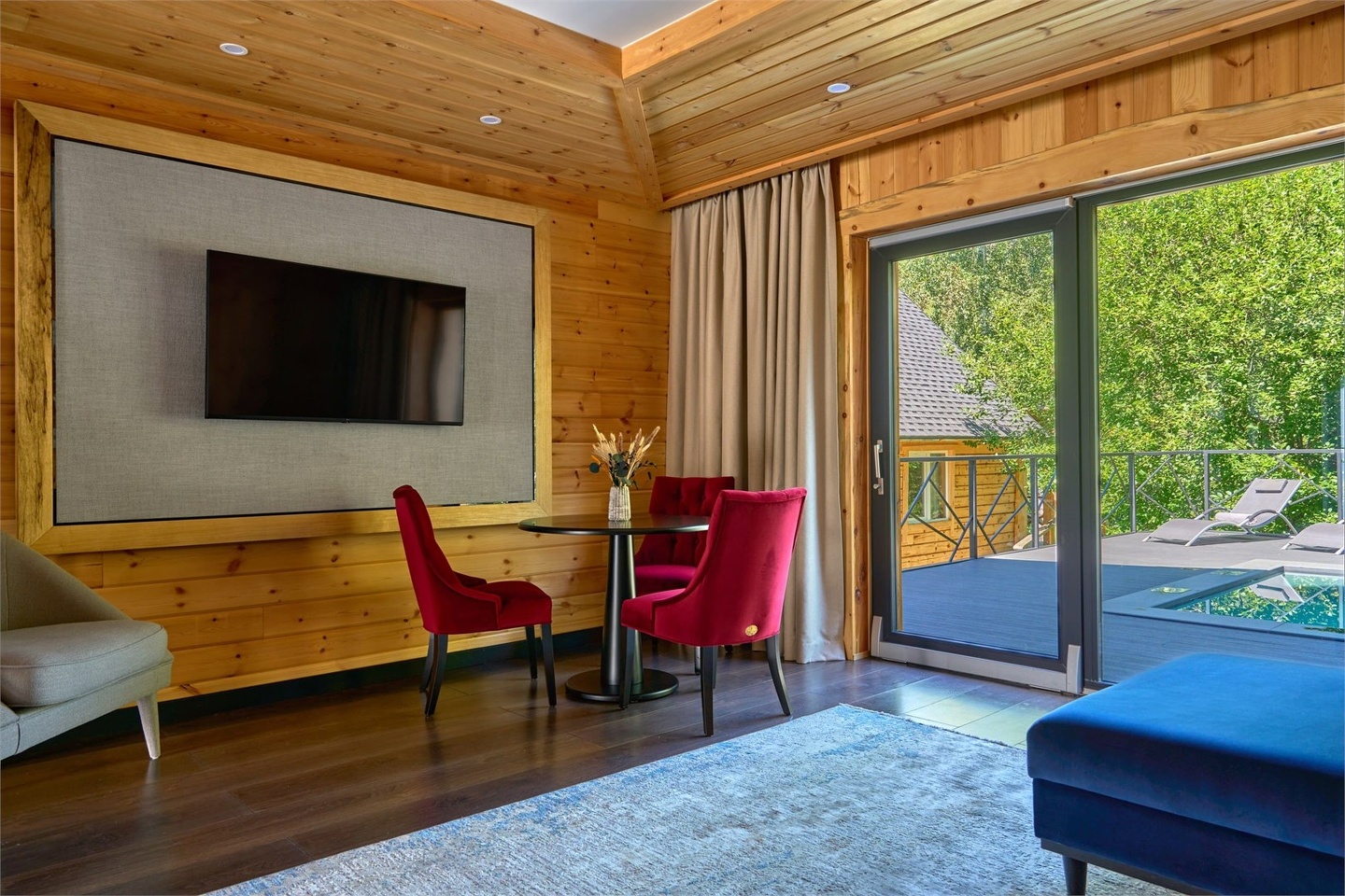 Вилла Люкс с бассейном и видом на парк маралов - фото 5