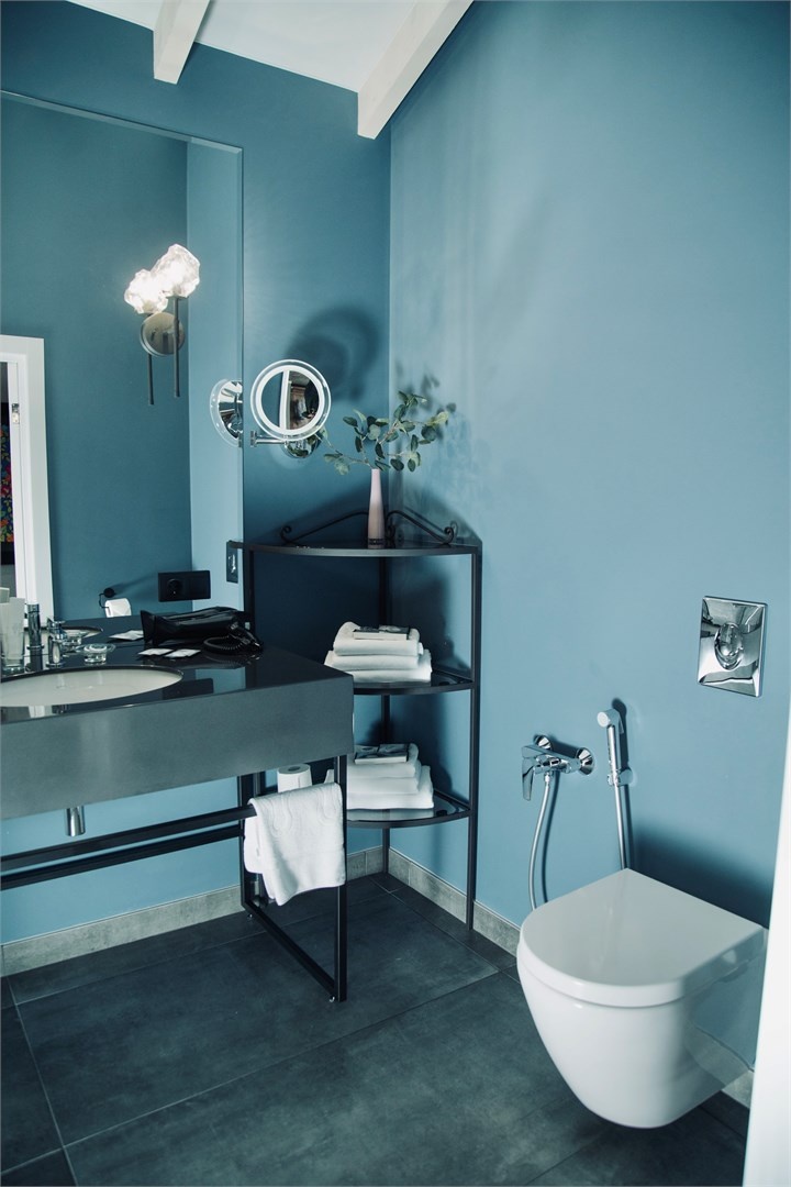 Вилла с бассейном и видом на горы - фото 13