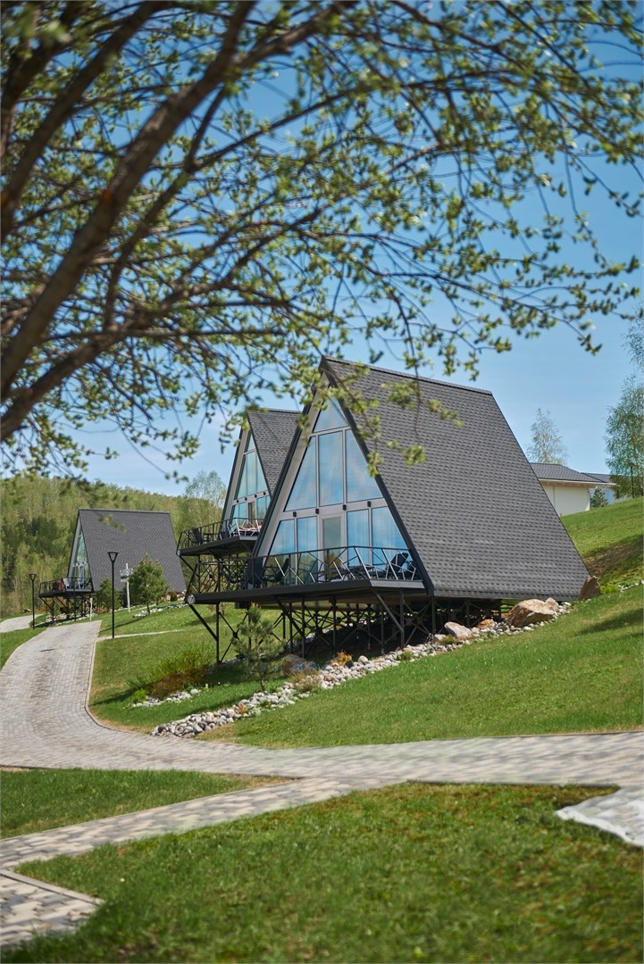 Шале с террасой и панорамным видом на горы - фото 1