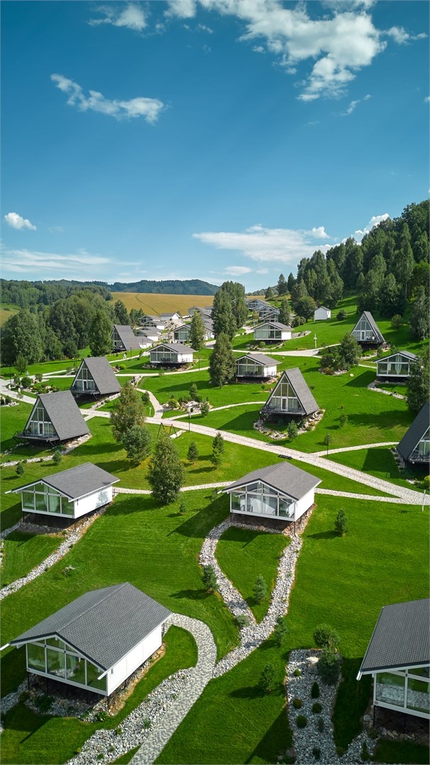 Шале с террасой и панорамным видом на горы - фото 18