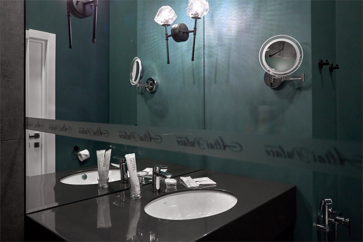 Шале Дубль с двумя односпальными кроватями - фото 8