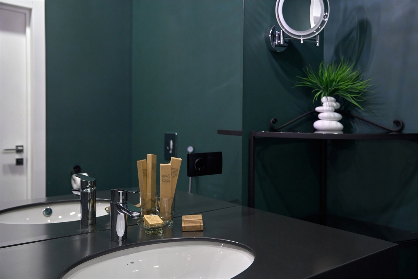 Вилла с террасой и панорамным видом на горы - фото 11