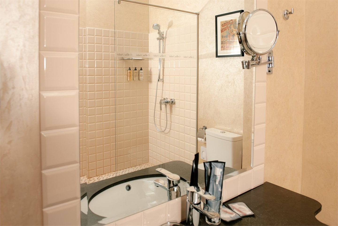 Улучшенный стандарт с двуспальной кроватью - фото 5