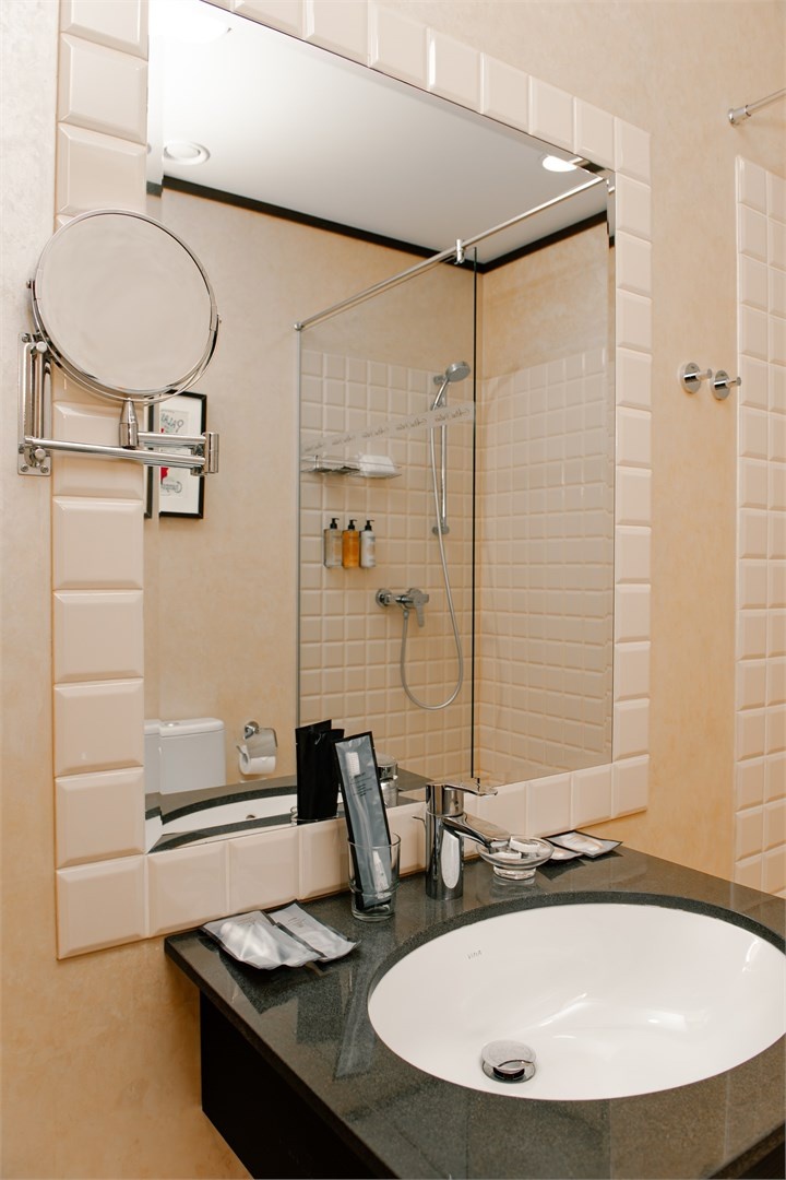 Люкс с одной спальней - фото 7