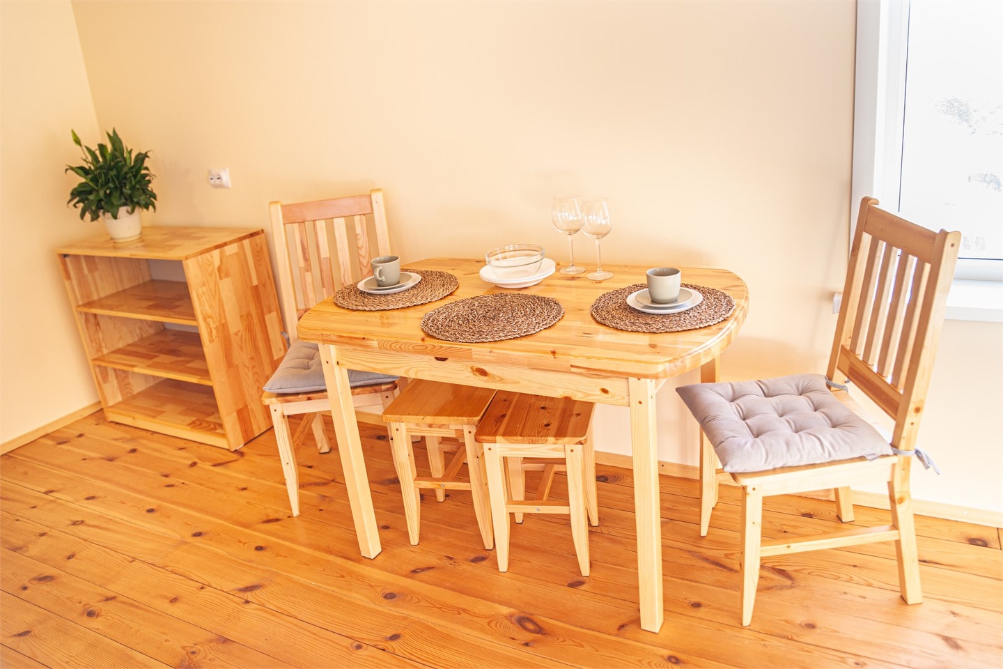 Трёхместный благоустроенный номер на берегу Катуни с кухней - фото 7