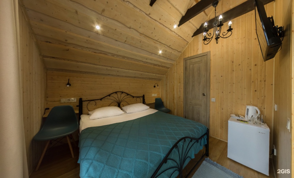 Номер на 2-х человек (160*200) вид на территорию - фото 1