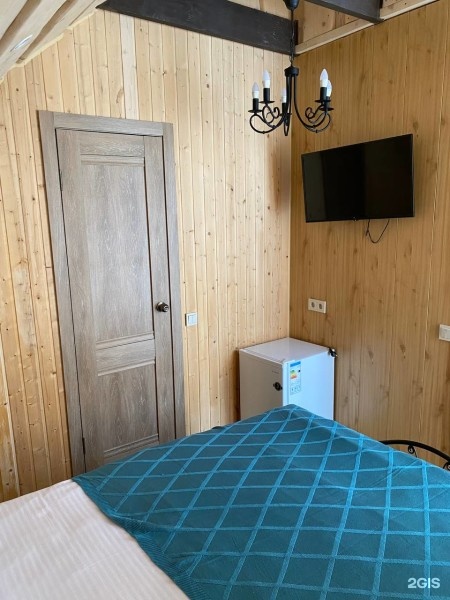 Номер на 2-х человек (160*200) вид на территорию - фото 2